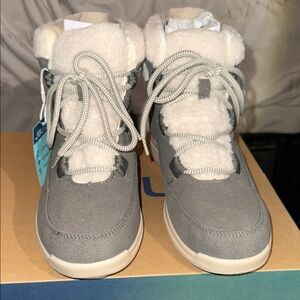 Women’s JBU Gray and Cream Winter Boots